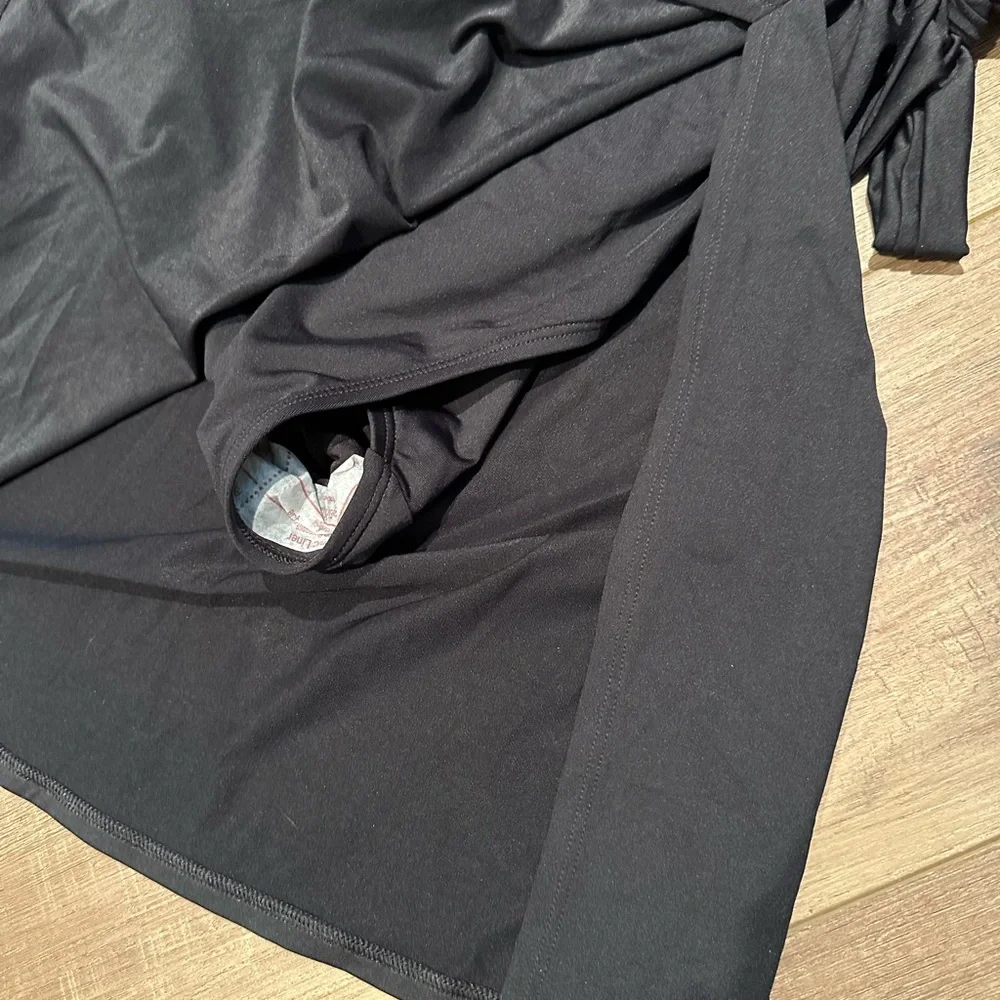 WINTER SALE! Land’s End One Piece Swimsuit (size 8) - Picture 9 of 10